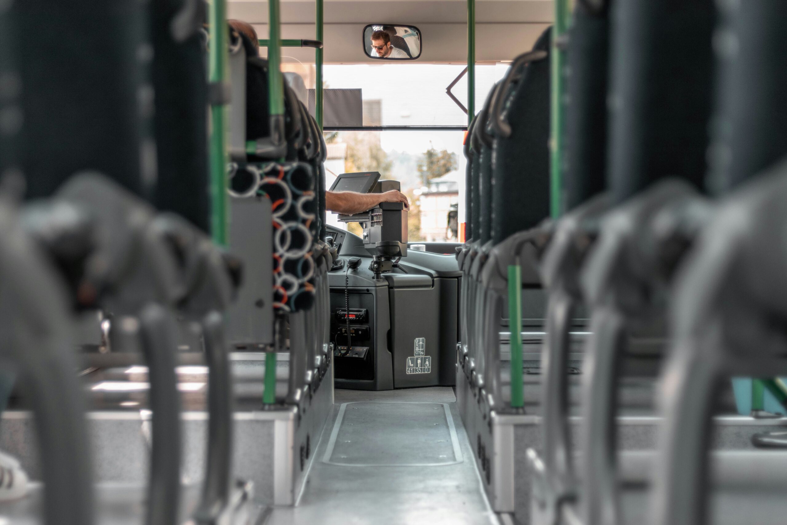 Autobusas su vairuotoju